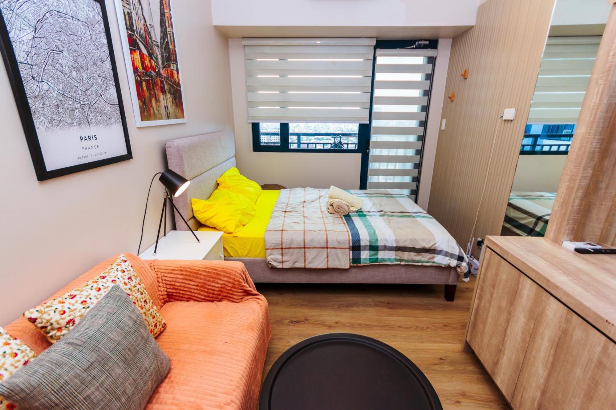 The Laughing Loft Cosmopolitan Comfort Gym Swim Park 2428 Apartment *