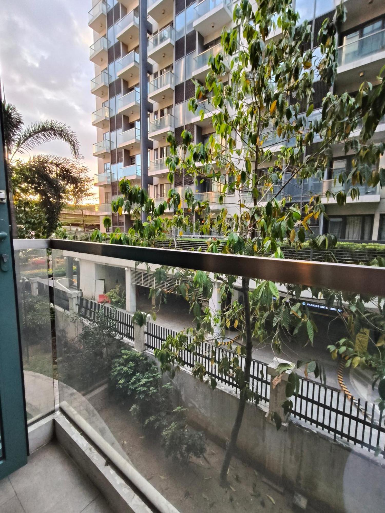 Condotel By Ldn Across Naia Terminal 3 Hotel *