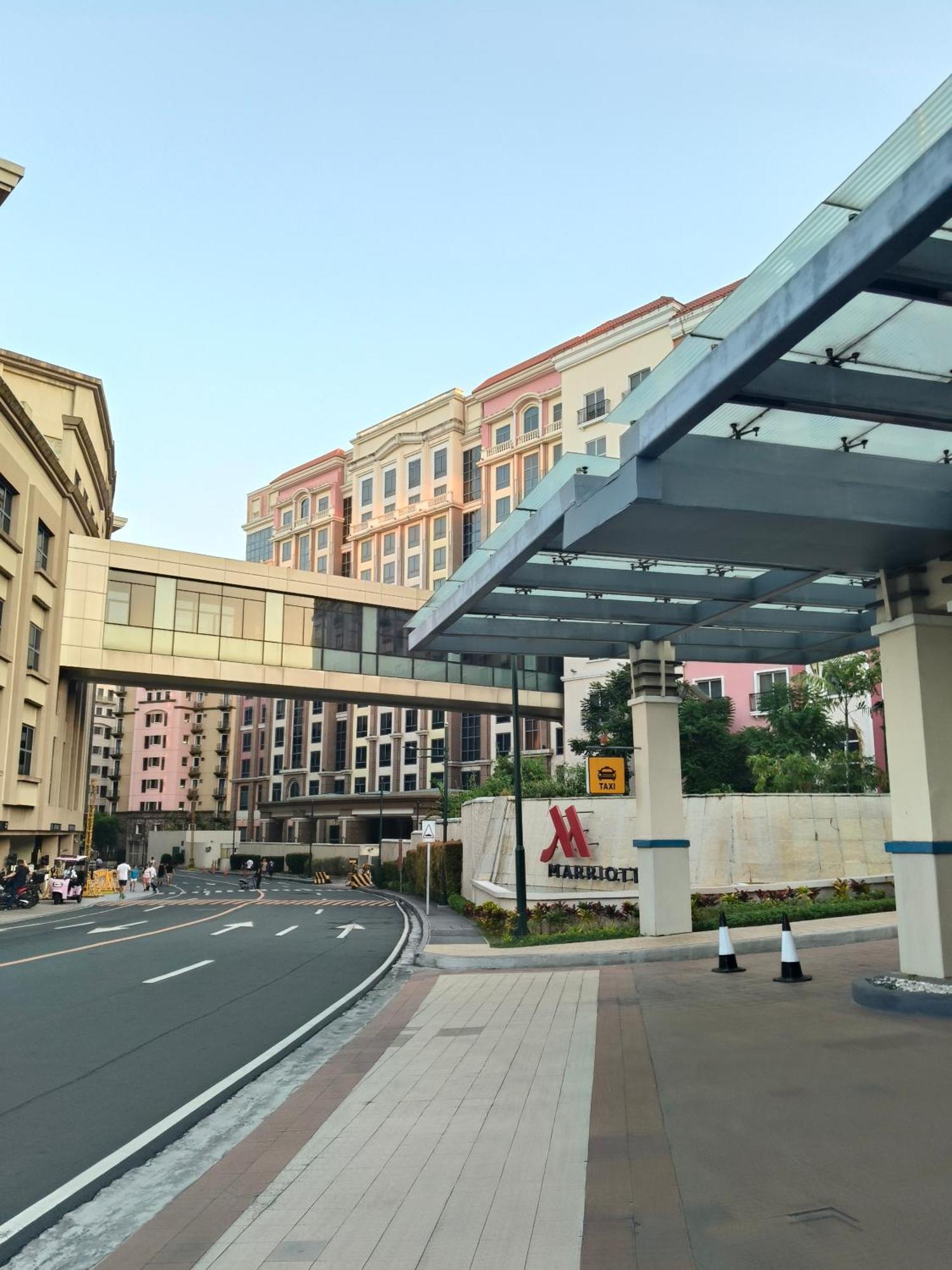 Hotel Condotel By Ldn Across Naia Terminal 3
