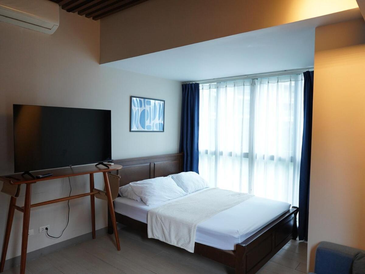Luxury 2-bedroom At Bgc Uptown Apartment Manila