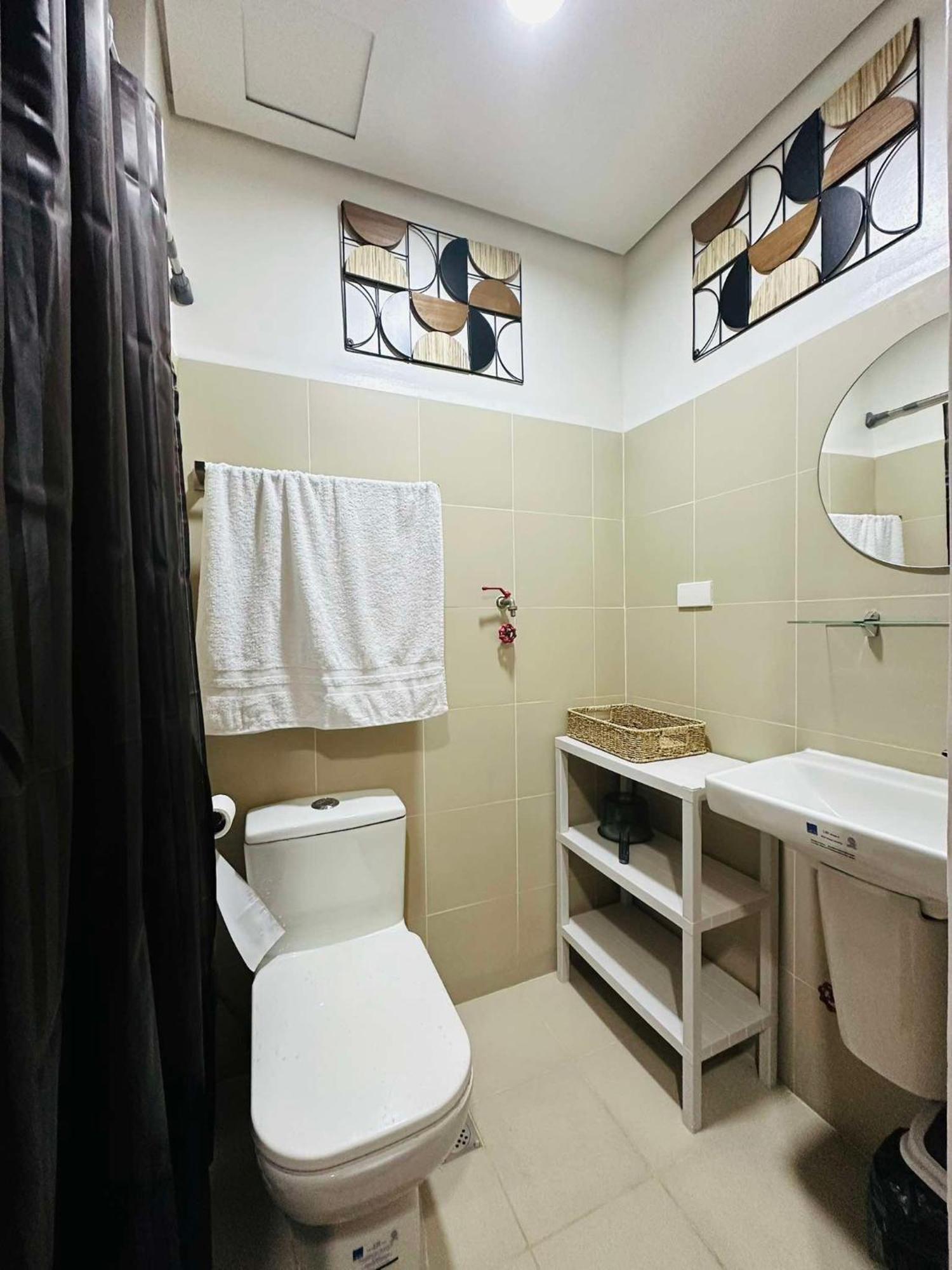 Arq Staycation - Red Residences Makati Aparthotel Manila
