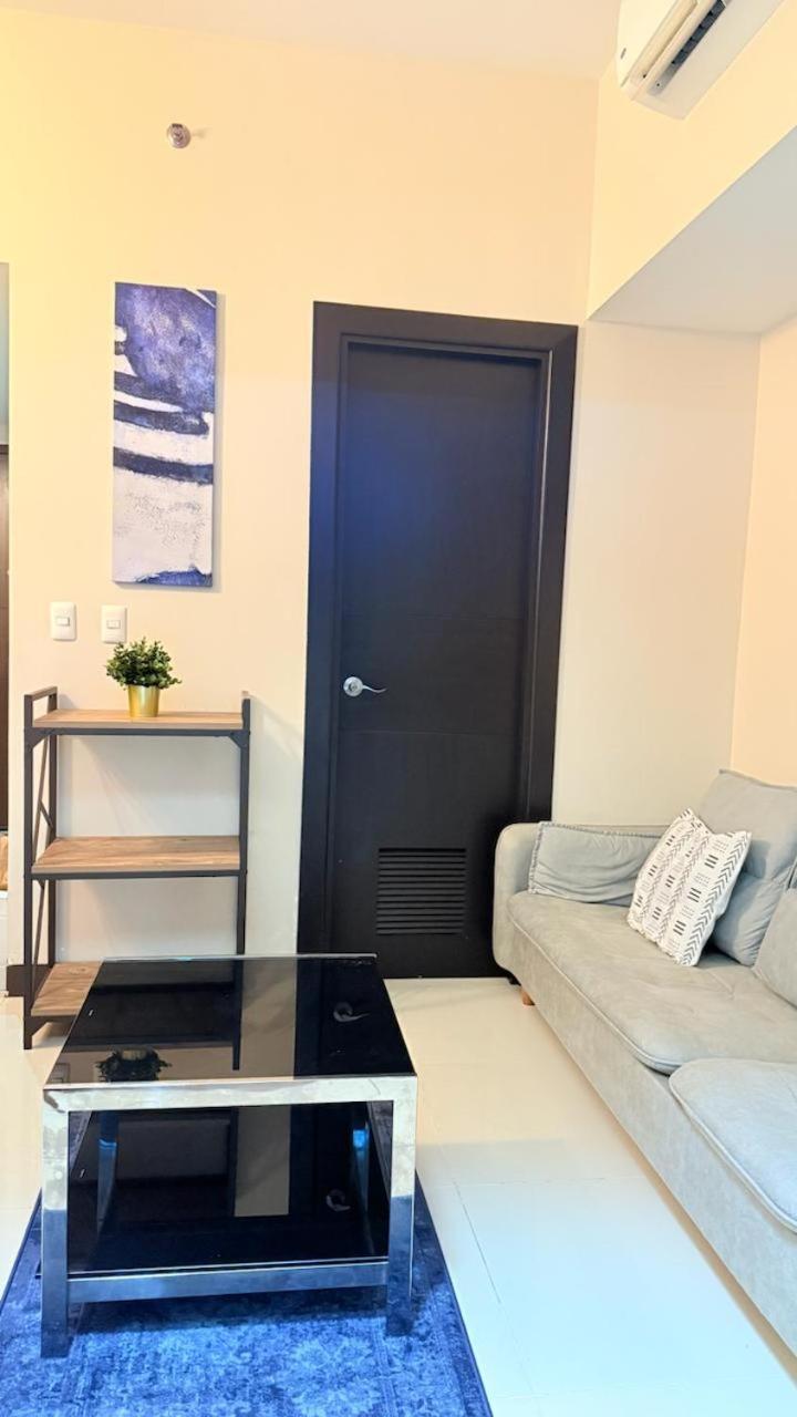 Uptown Parksuites Tower One - Bgc Taguig, *