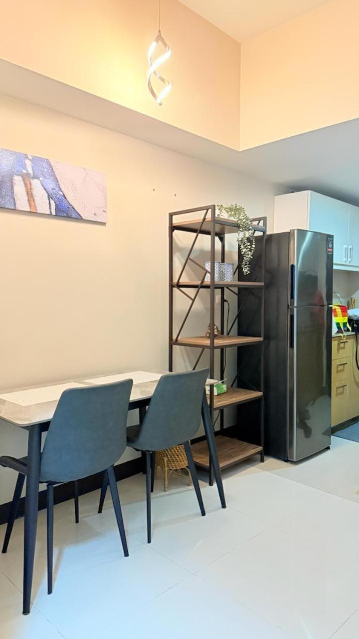 Uptown Parksuites Tower One - Bgc Taguig, Manila