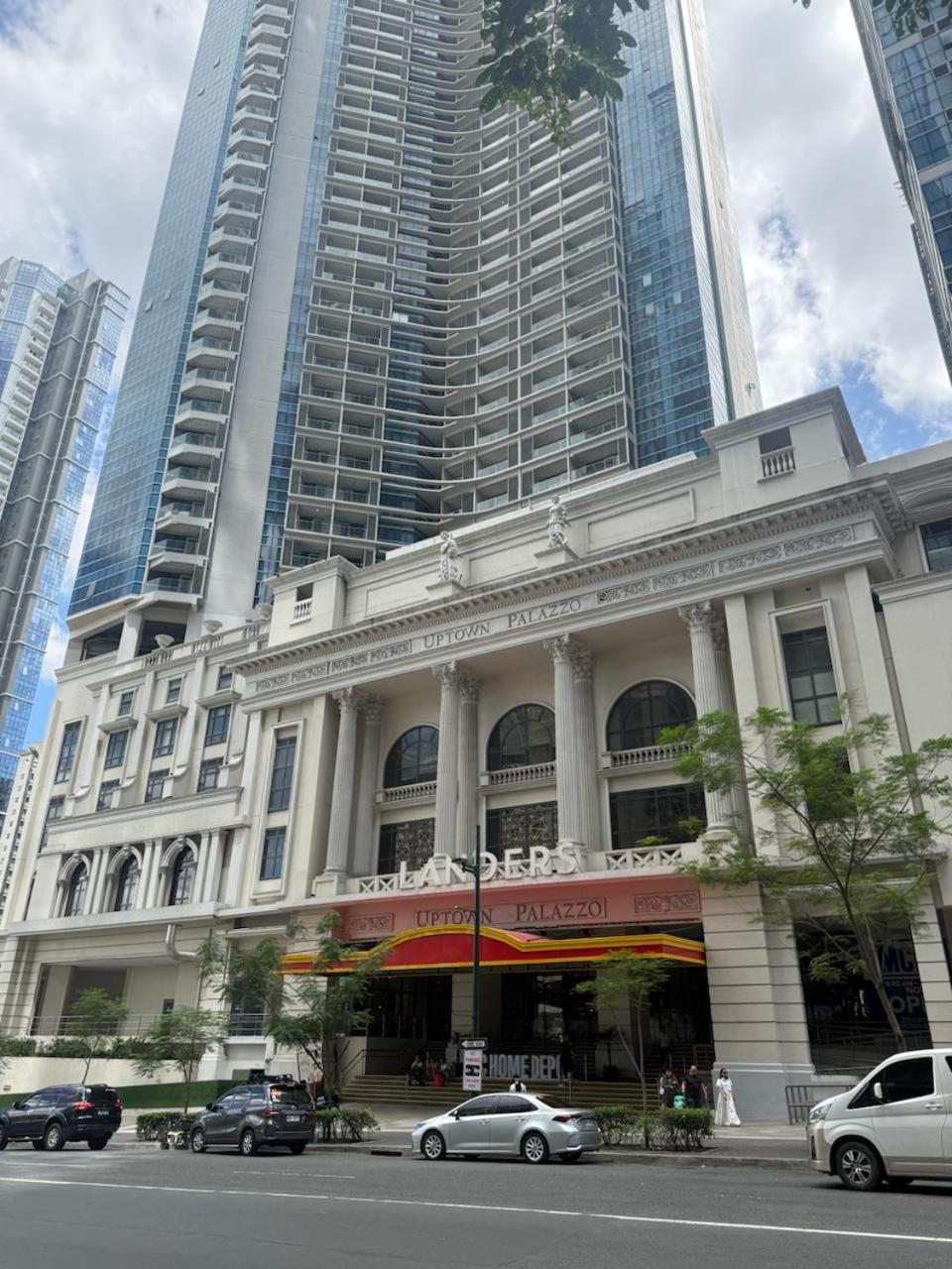 Apartment Uptown Parksuites Tower One - Bgc Taguig,