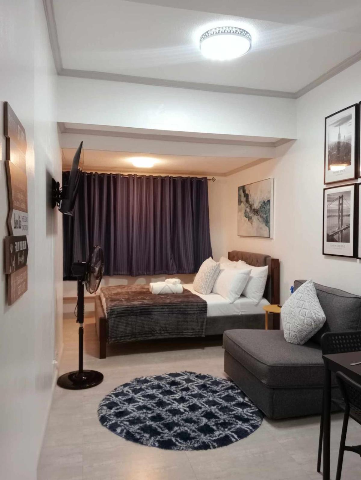 Downtown Makati Malls And Bars At Your Doorsteps *