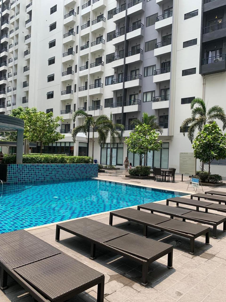 Apartment Paranaque Staycation At Spring Residences T3 U1231