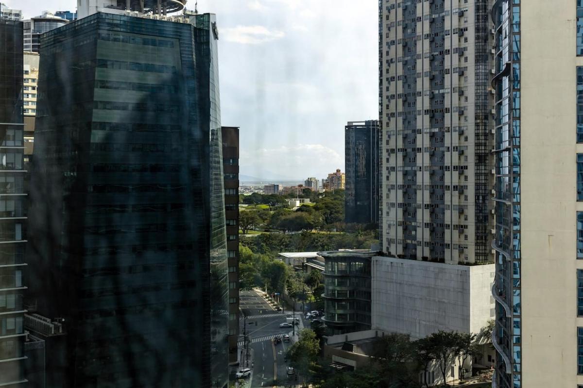 Apartamento Tropical Sunset W The View In Bgc Netlfix *