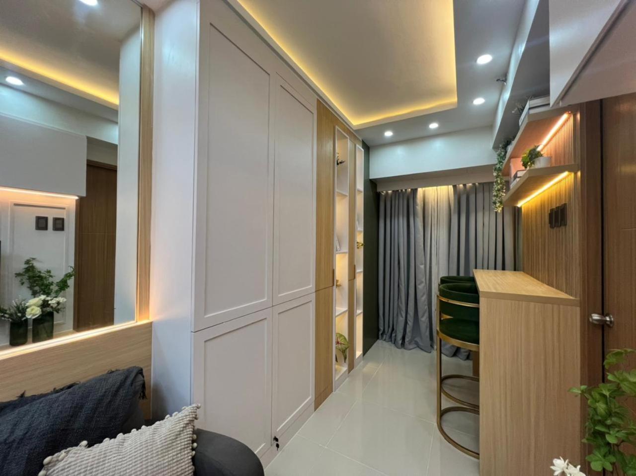 A2 Condotel Manila