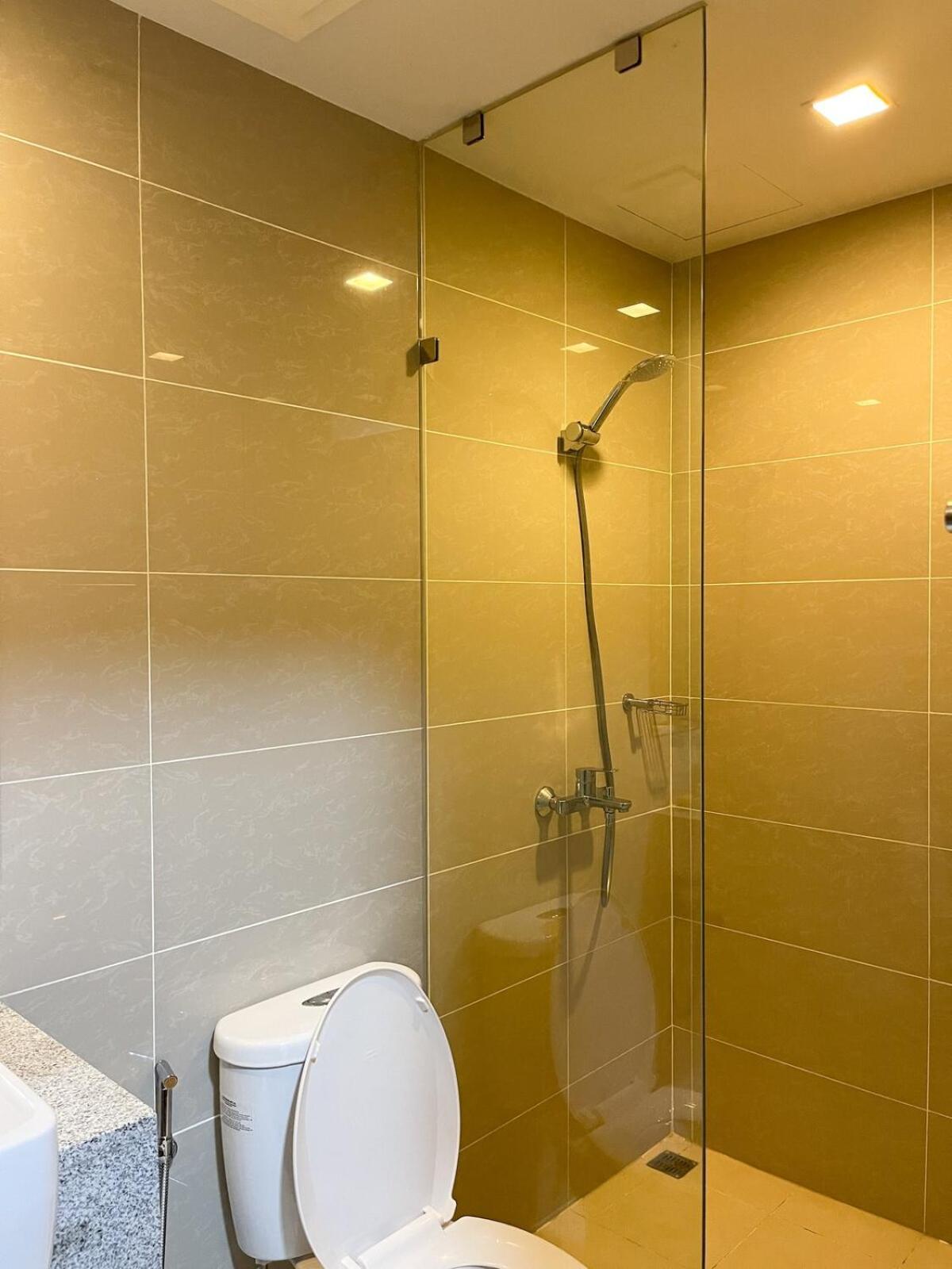 Cozy 2br In Uptown Bgc With Ps4 And Walking Distance To Malls And Restaurants Manila