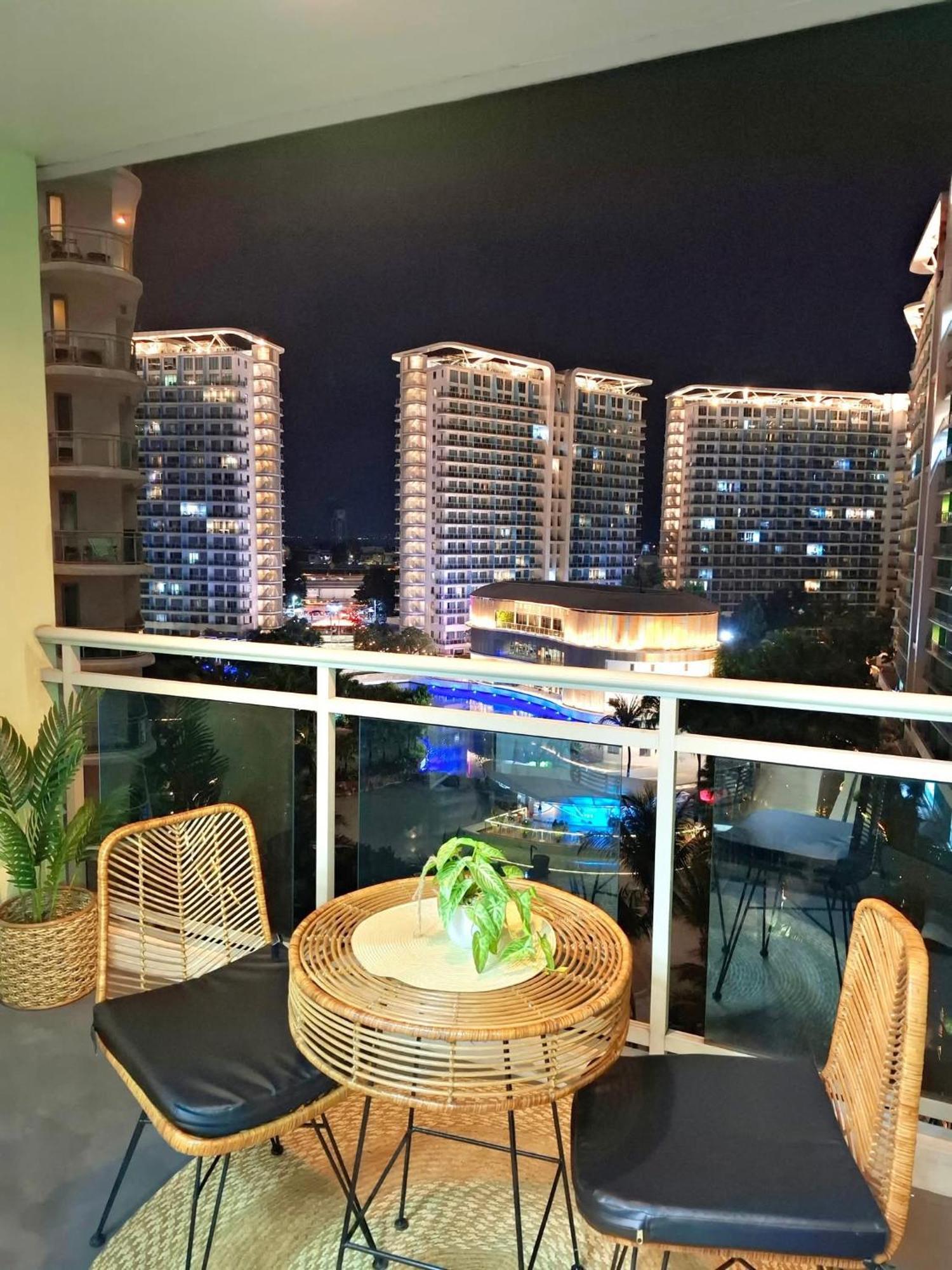 Azure Condotel And In The *