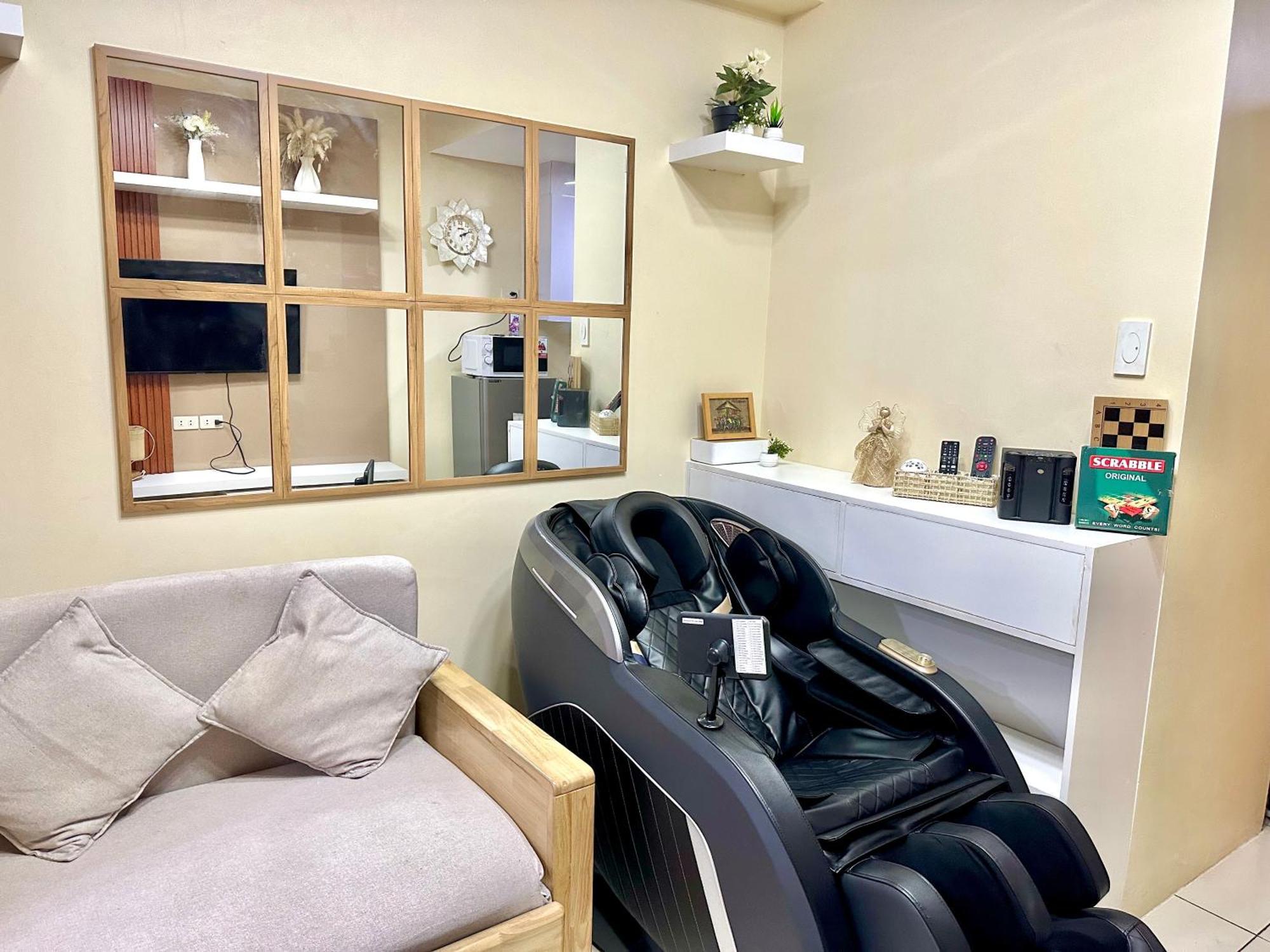 Affordable Condo-hotel 5 Mins Walk To Picc, Ccp, Starcity, World Trade Center Near Moa And Airport Manila