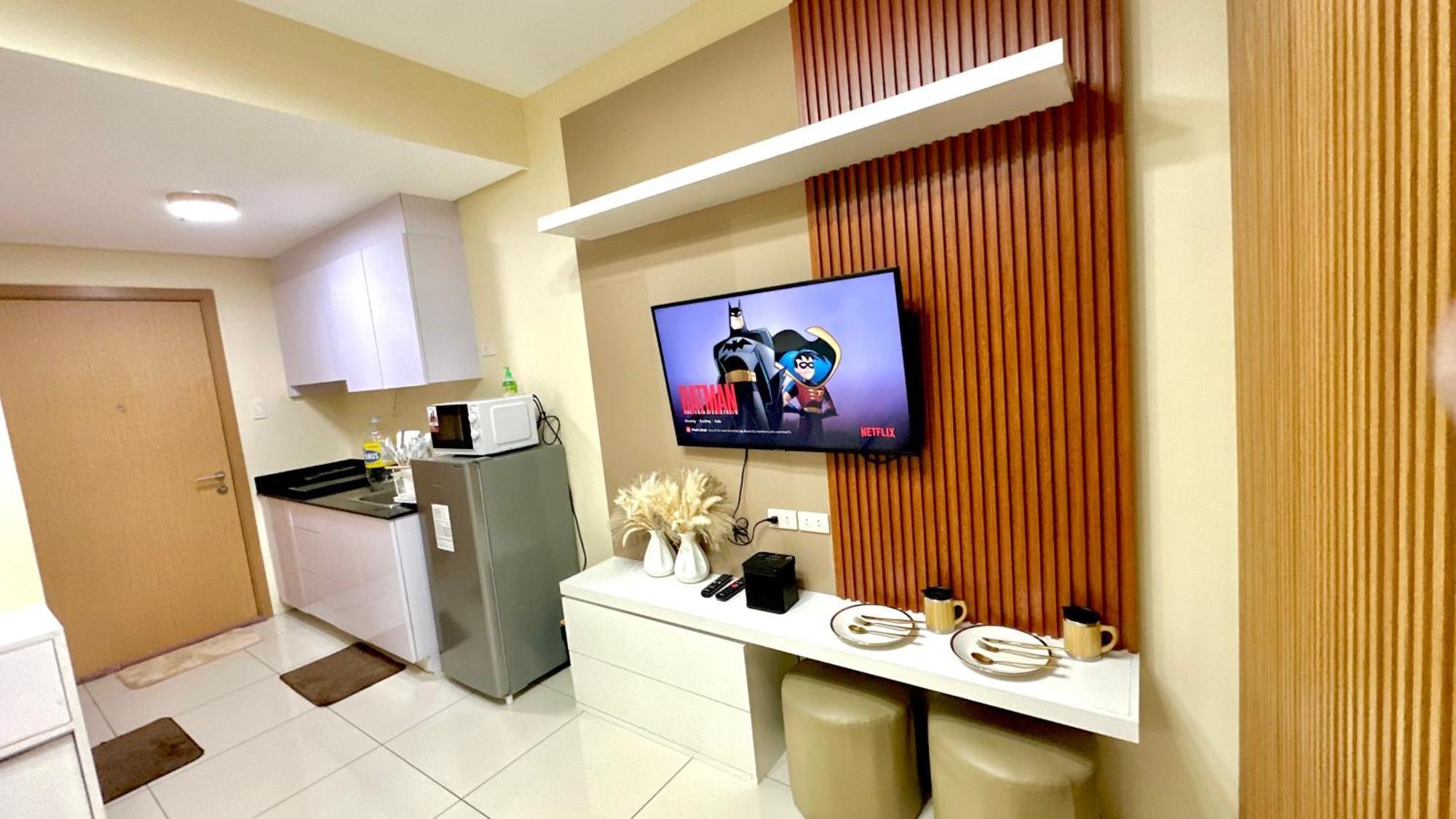 Affordable Condo-hotel 5 Mins Walk To Picc, Ccp, Starcity, World Trade Center Near Moa And Airport Aparthotel