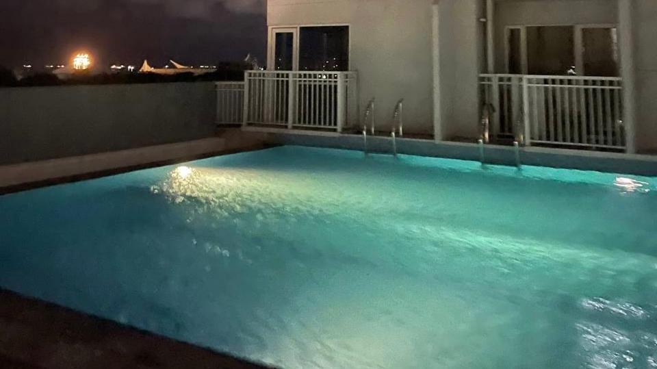 Affordable Condo-hotel 5 Mins Walk To Picc, Ccp, Starcity, World Trade Center Near Moa And Airport Manila