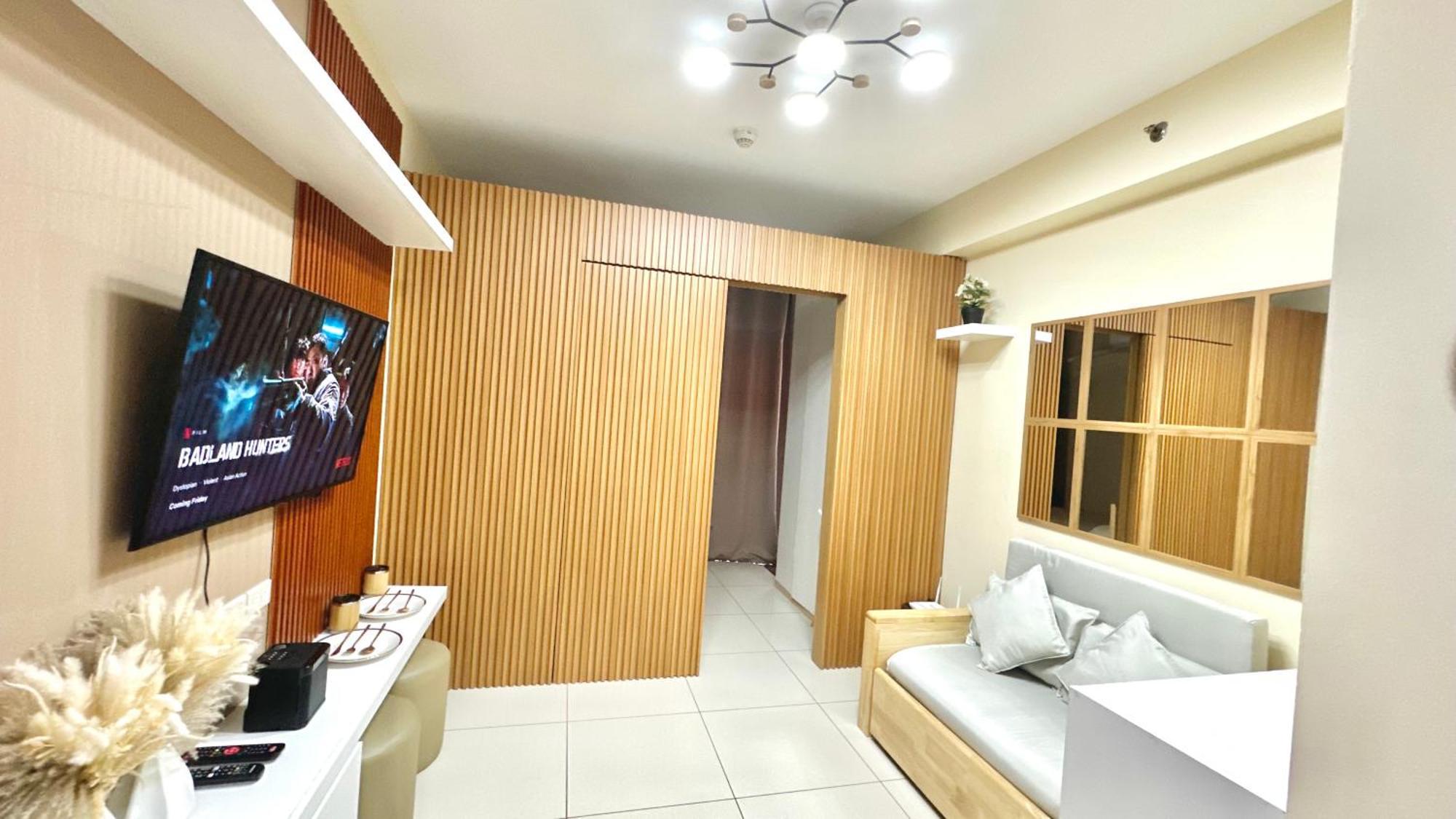 Affordable Condo-hotel 5 Mins Walk To Picc, Ccp, Starcity, World Trade Center Near Moa And Airport Aparthotel