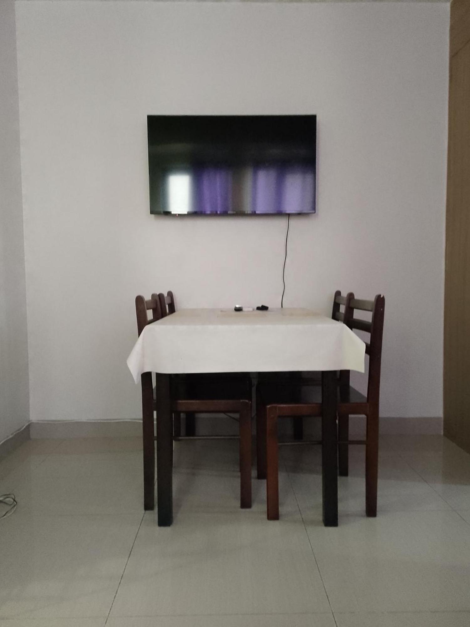 Shore 2 Tower 1 Staycation Near Moa, Picc, Starcity, World Trade, Smx, Moa Arena & Naia 123 Manila