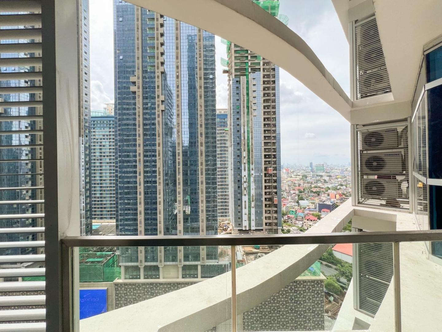 Holiday home Luxury Bgc Near Uptown,grand Hyatt #upt219k Manila