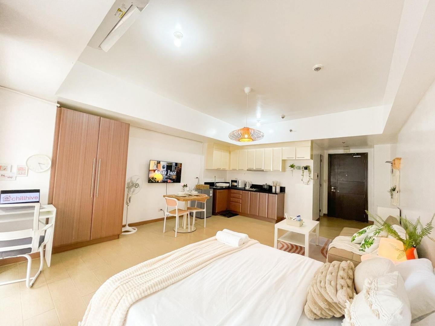 Holiday home Chic Bgc By Grand Canal Mall #vlrtb27b *