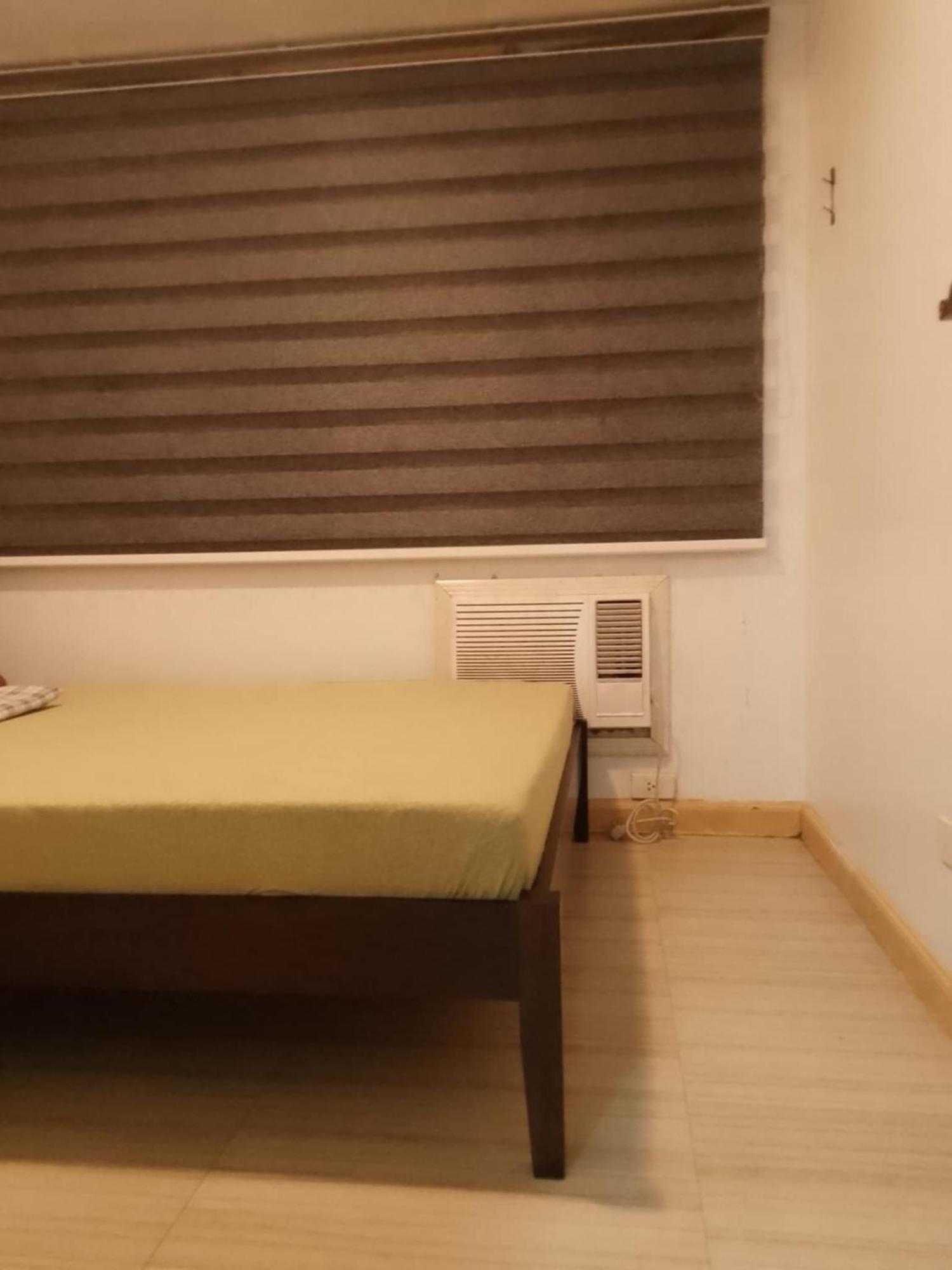 Staycation At Solemare Parksuites Tower B Near Dfa, Mall Of Asia, Ayala Mall, Parqual Mall , Cod, Conrad, Solaire, Okada Manila, & Naia,1 Bedroom Manila