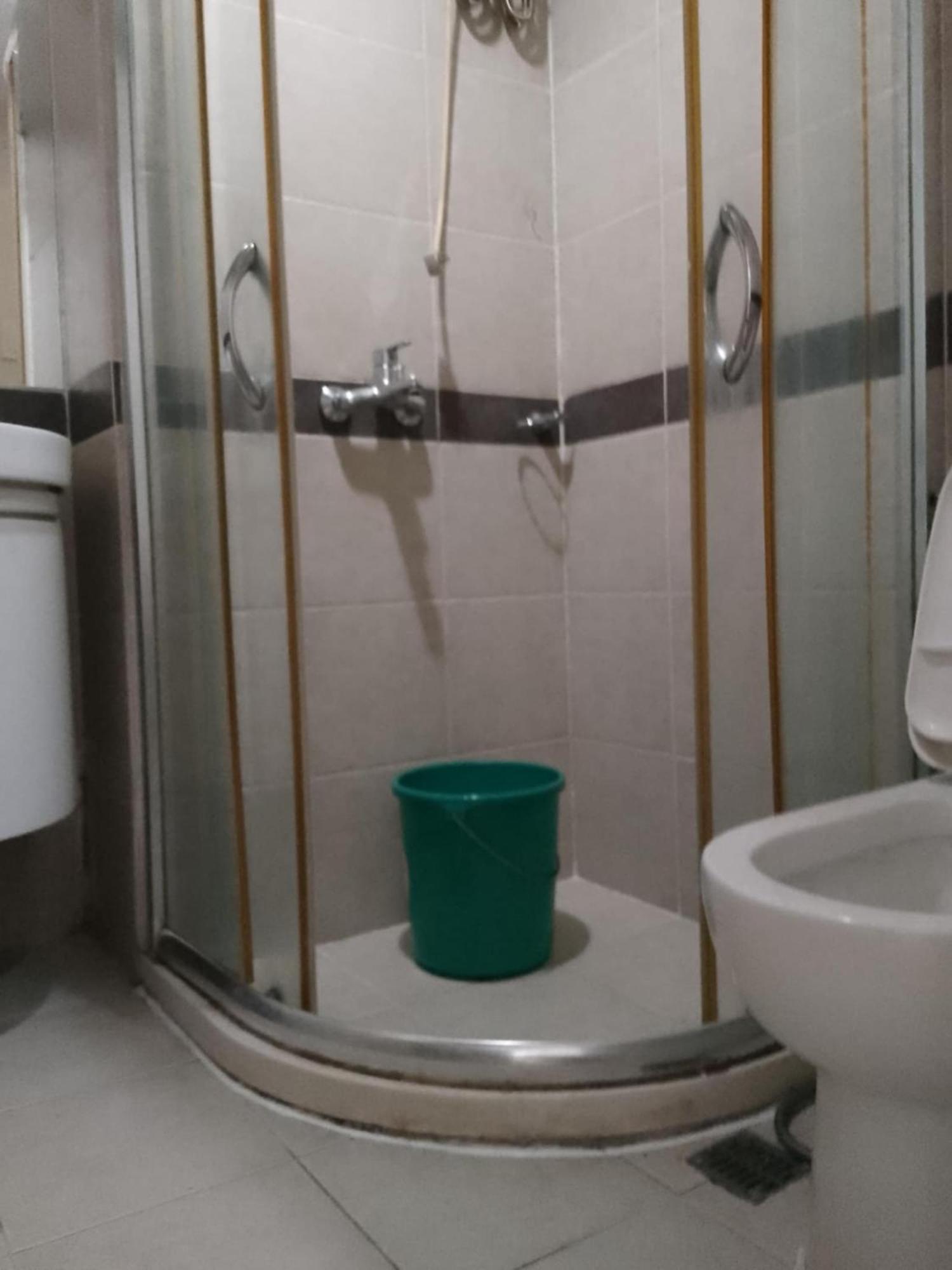 Apartment Staycation At Solemare Parksuites Tower B Near Dfa, Mall Of Asia, Ayala Mall, Parqual Mall , Cod, Conrad, Solaire, Okada Manila, & Naia,1 Bedroom