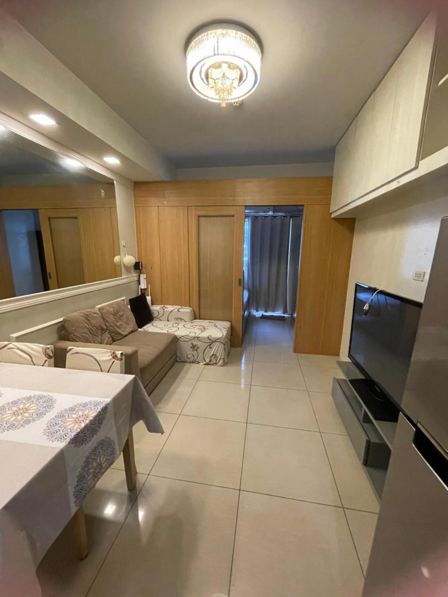 Unit 232d Pool View With Big Balcony Apartment Manila