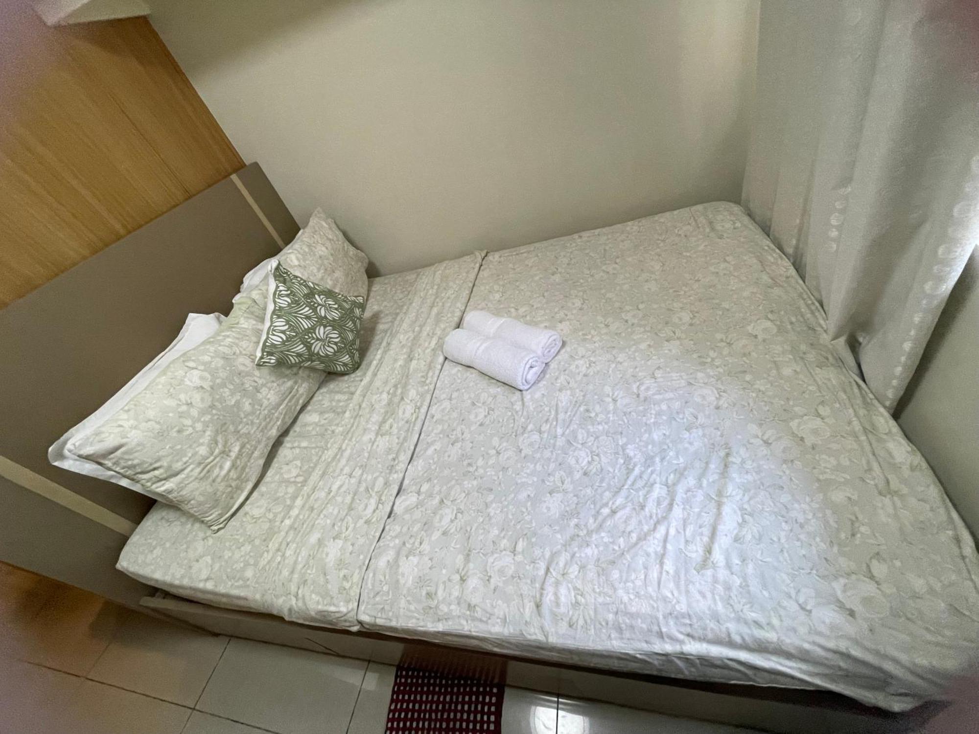 Unit 232d Pool View With Big Balcony Apartment Manila