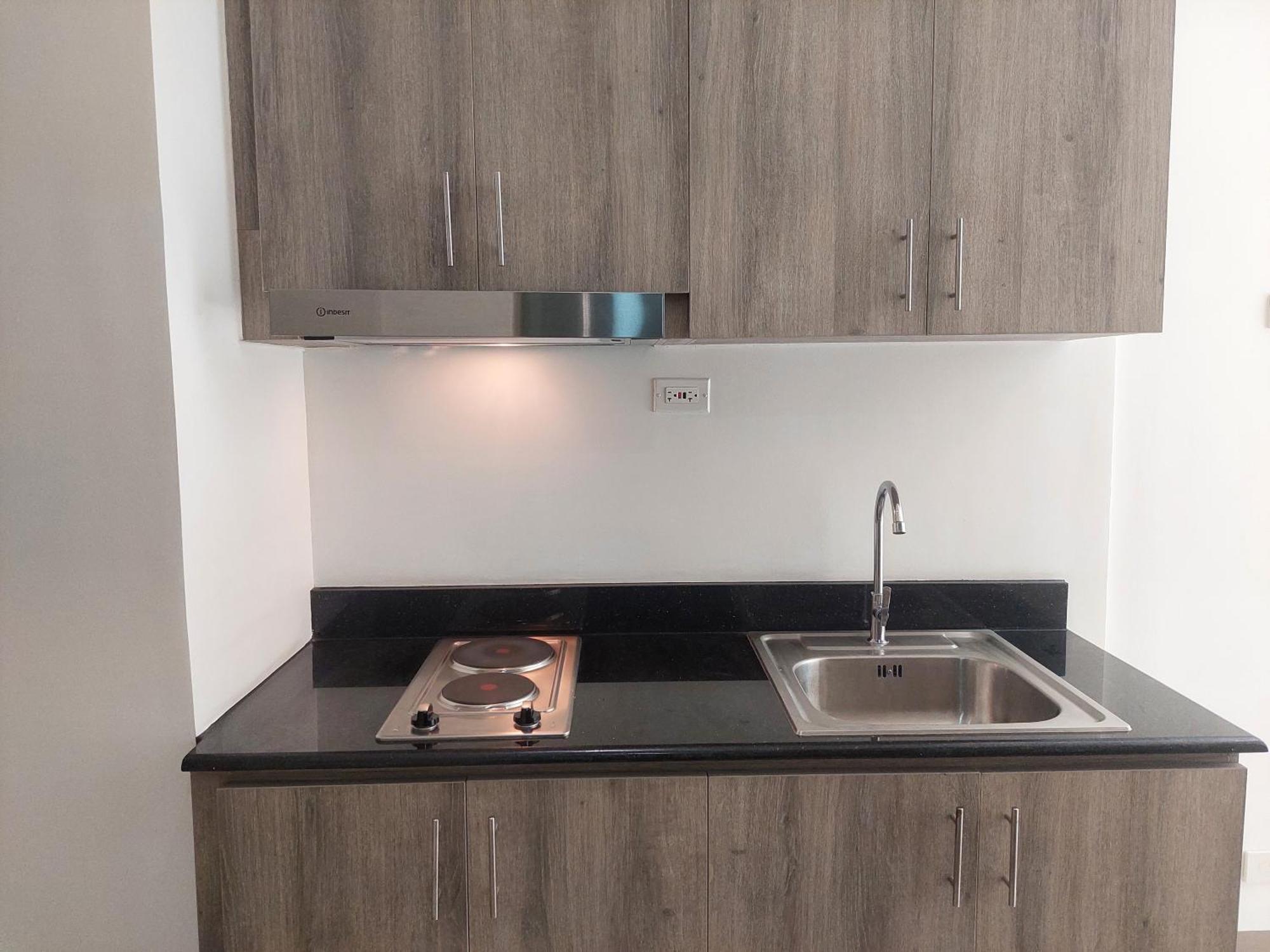 Fame Bedroom Mandaluyong