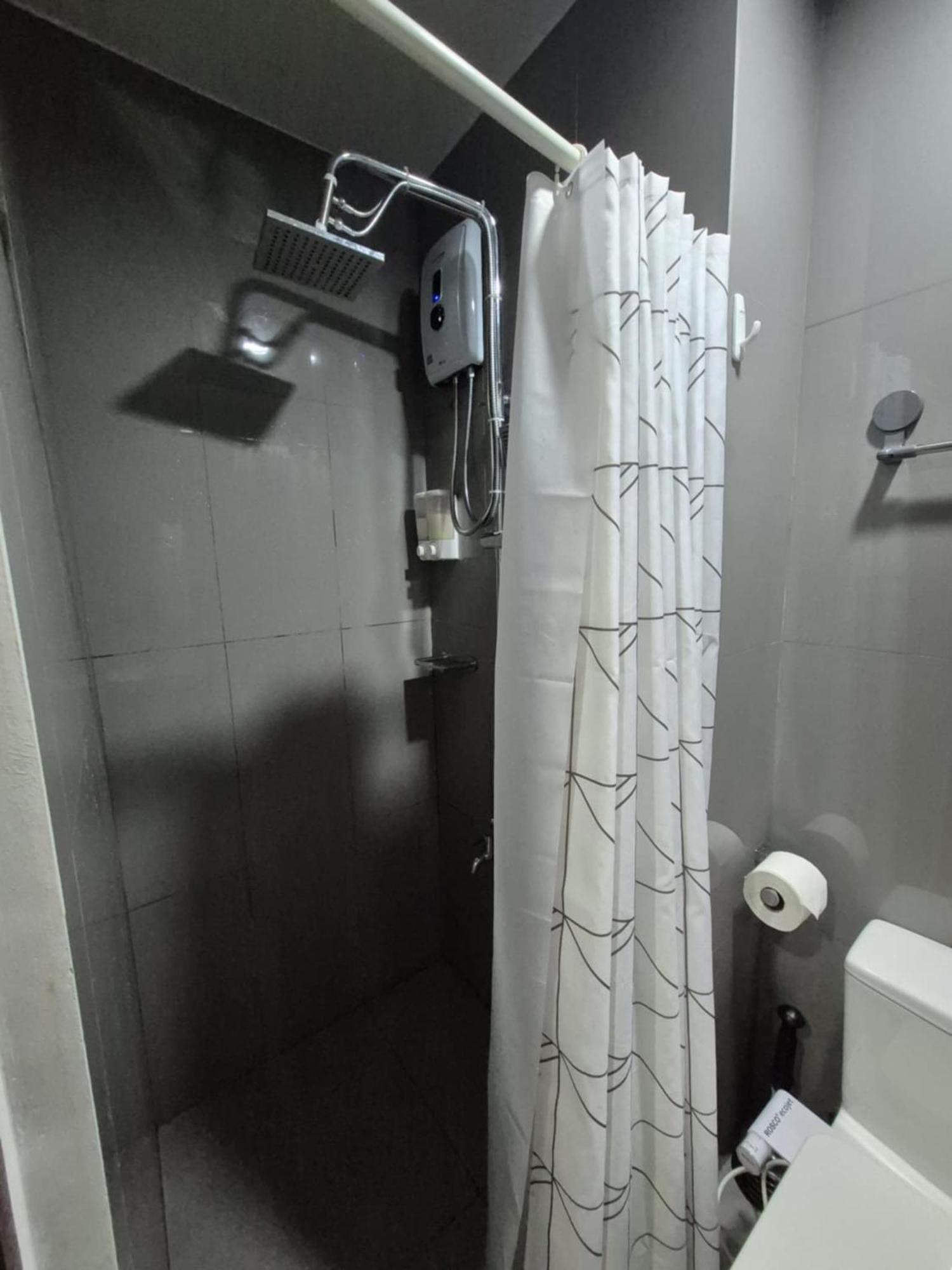 Apartment Air Residences Makati - Fully Furnished With Skyline Views! Manila