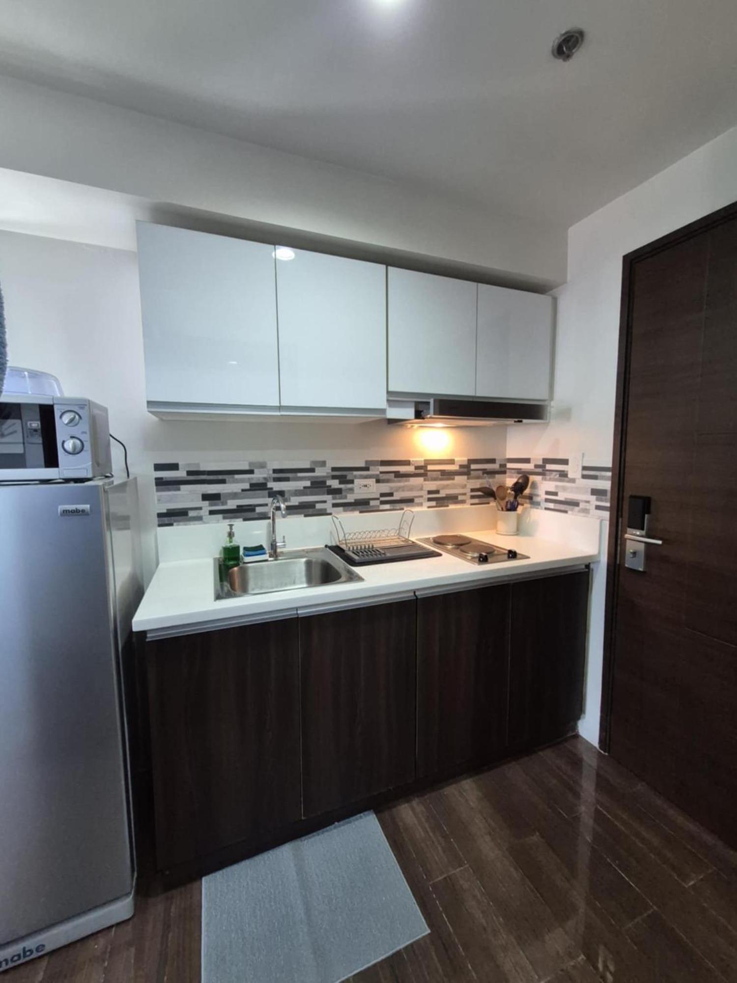 Air Residences Makati - Fully Furnished With Skyline Views! Apartment