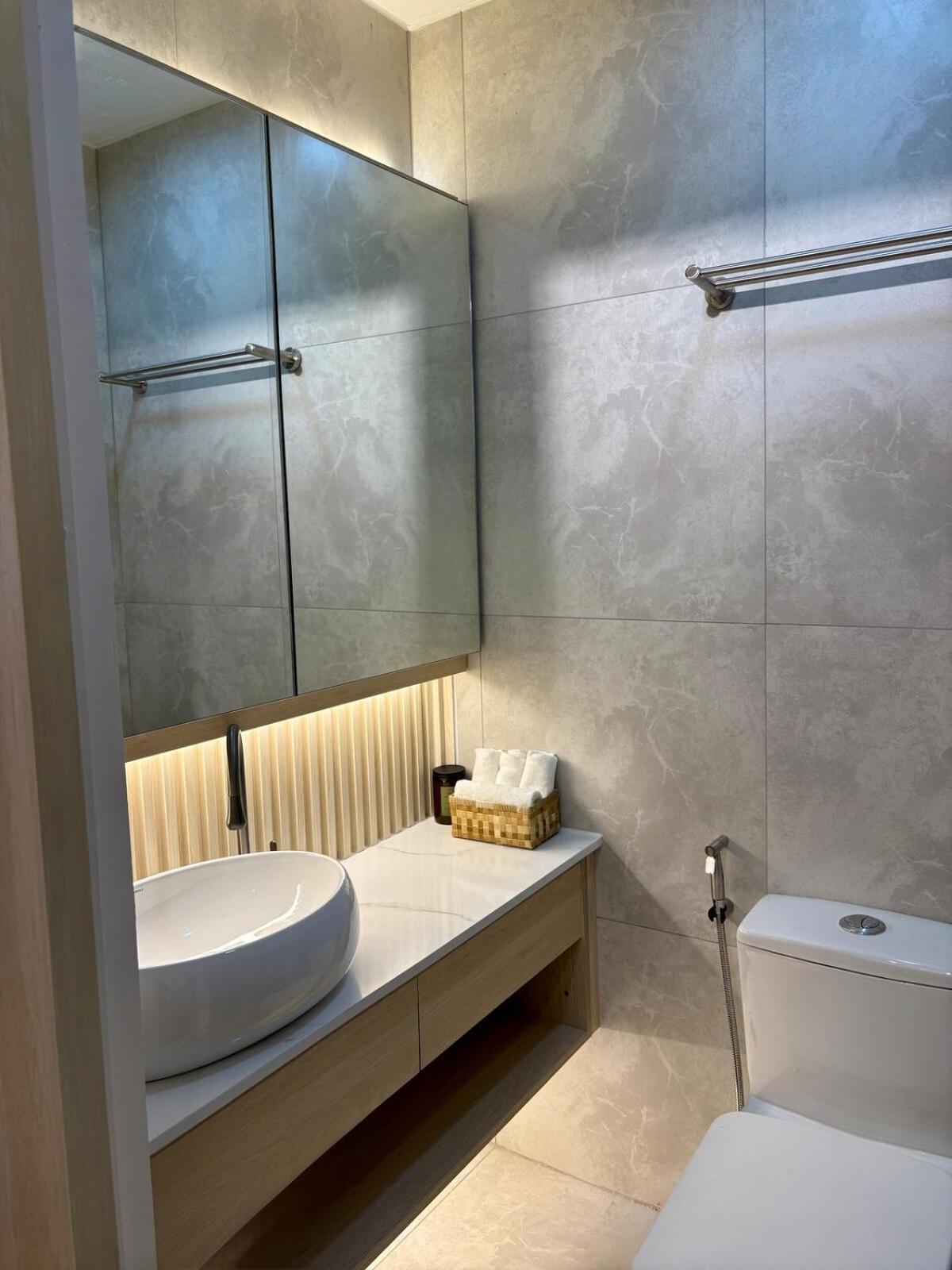 Apartment 1ldk Air In Makati *