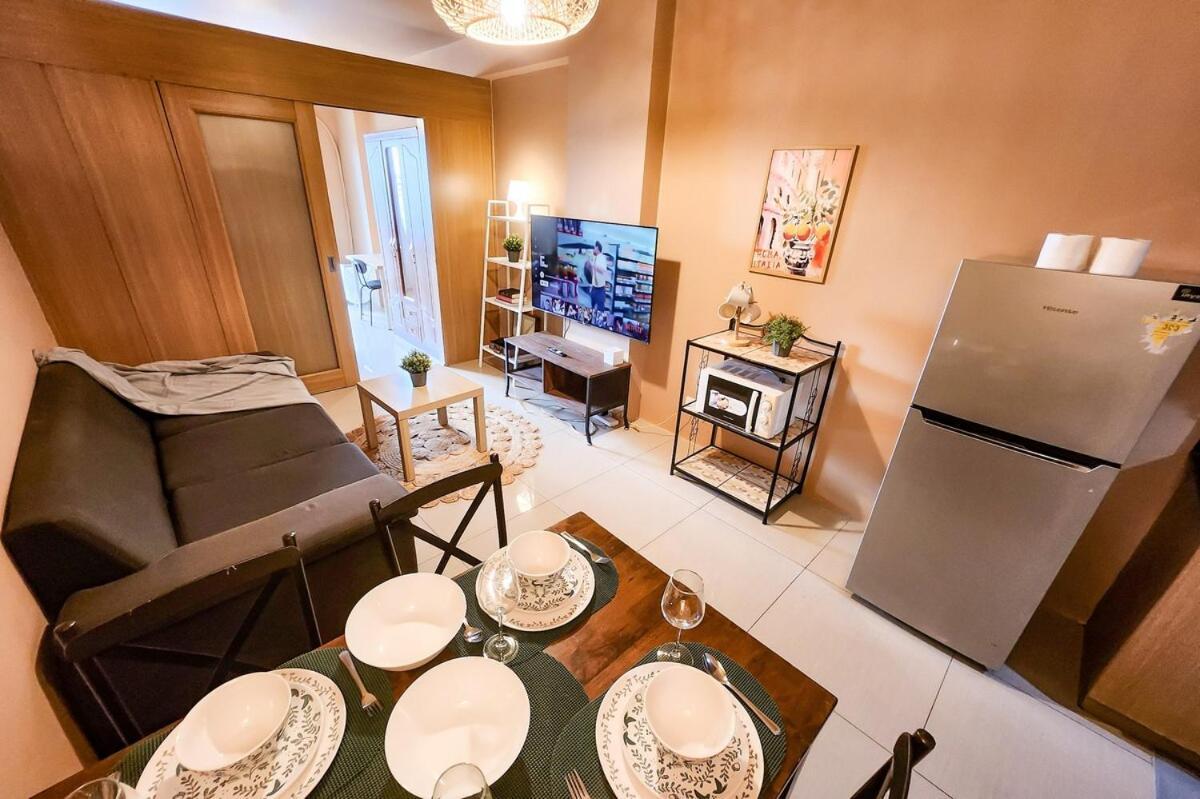Spacious 1br 55sqm Moa With 100mbps Netflix Speakers Manila
