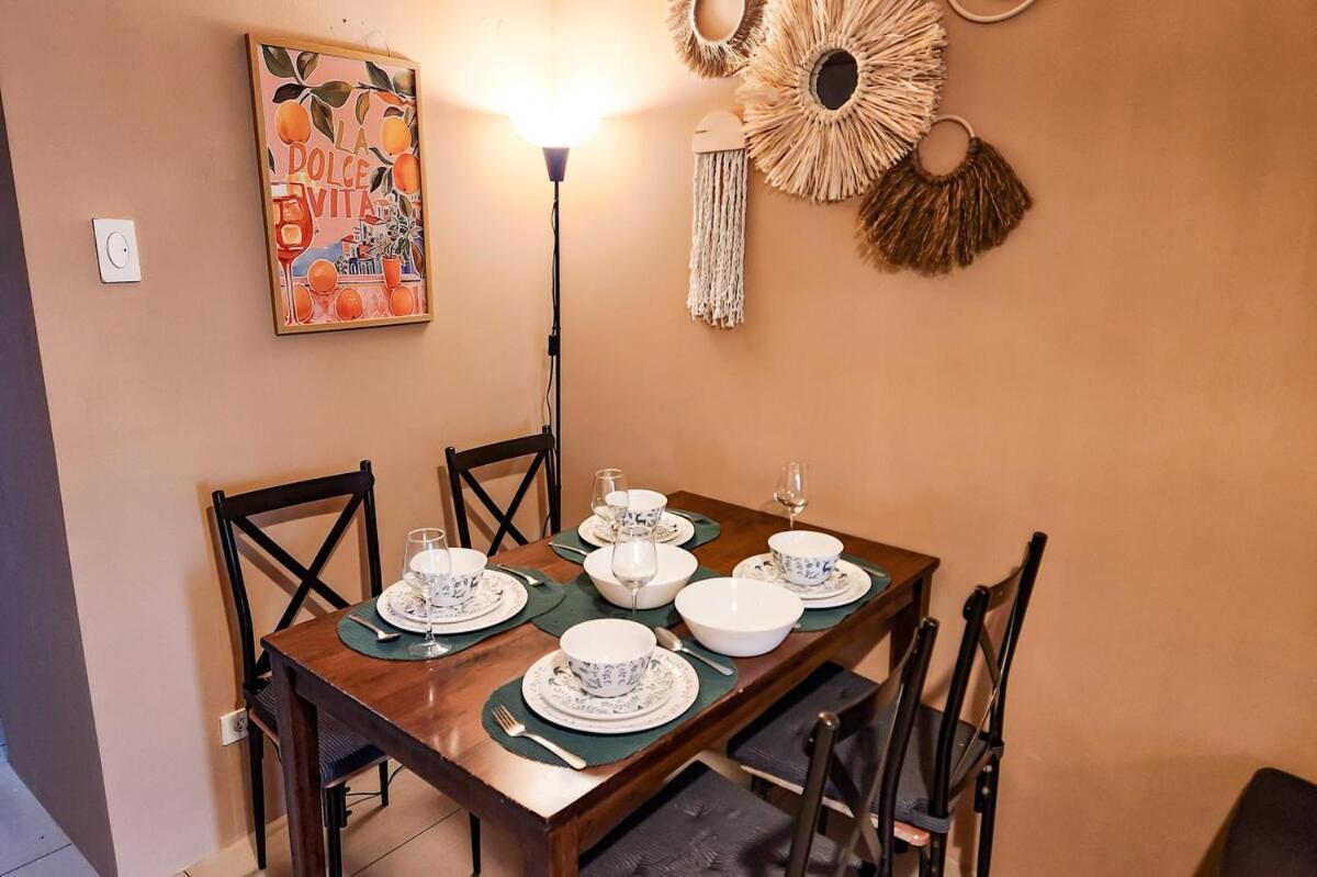 Apartment Spacious 1br 55sqm Moa With 100mbps Netflix Speakers Manila