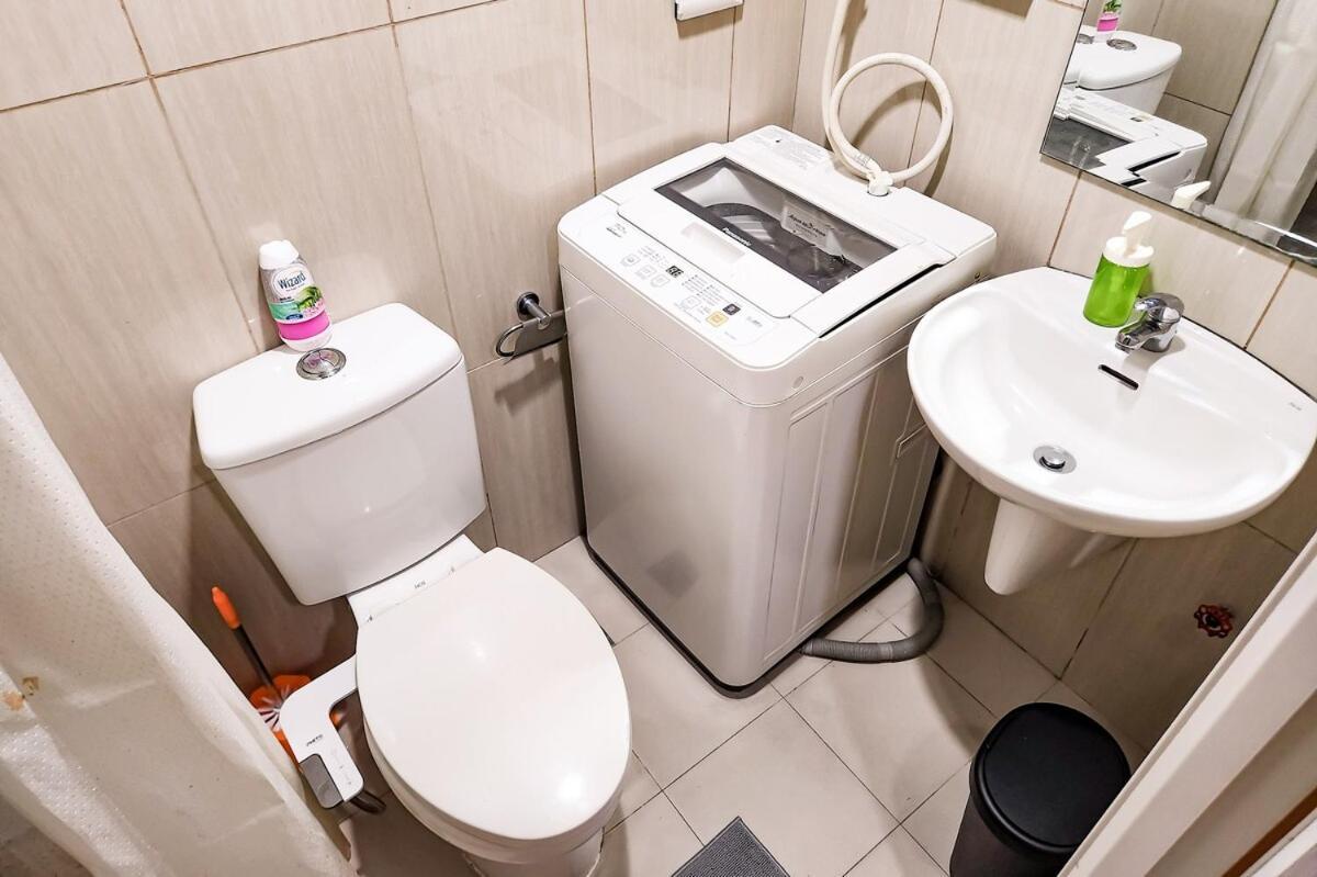 Spacious 1br 55sqm Moa With 100mbps Netflix Speakers Apartment