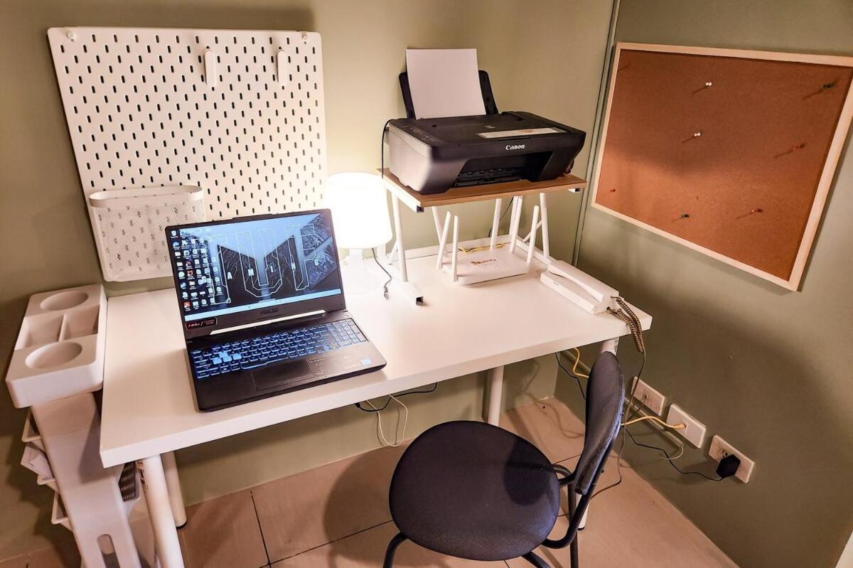 Artsy 110sqm 2br In Moa 200mbps Wifi Xbox Printer *