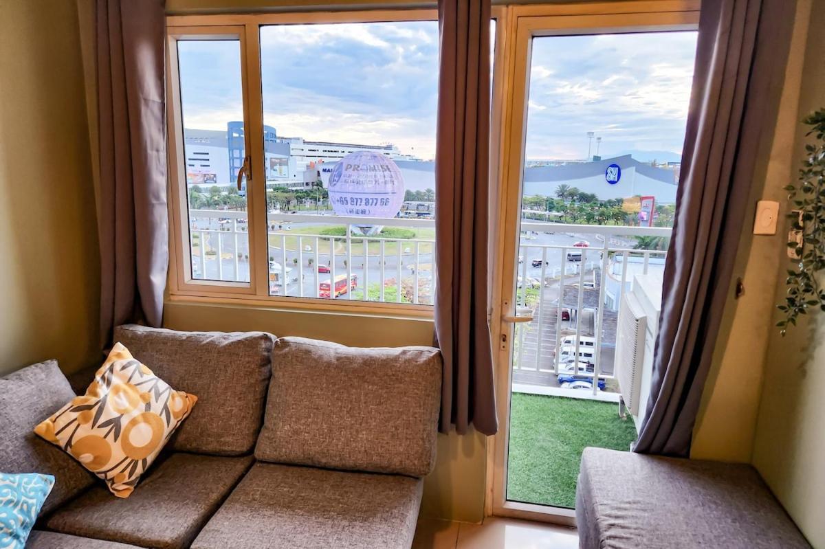 Apartment Artsy 110sqm 2br In Moa 200mbps Wifi Xbox Printer
