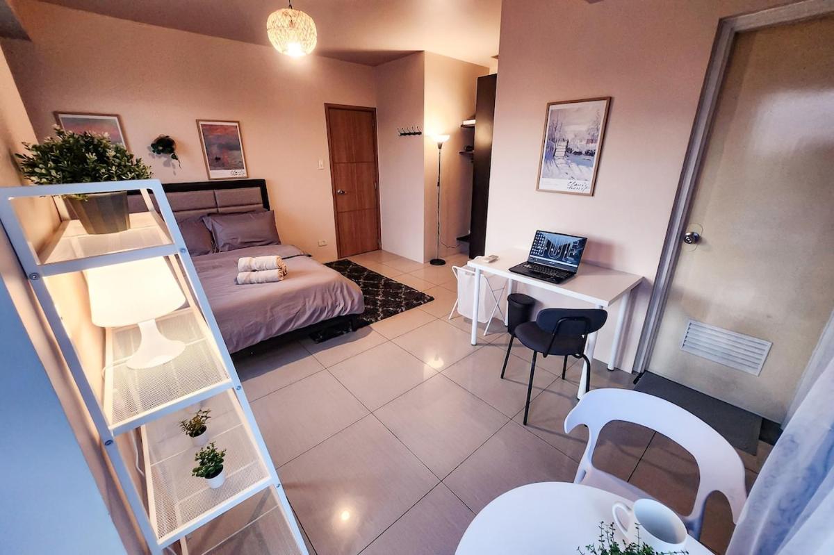 Artsy 110sqm 2br In Moa 200mbps Wifi Xbox Printer Apartment *