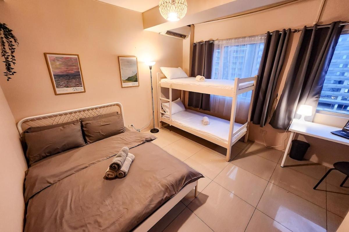 Apartment Artsy 110sqm 2br In Moa 200mbps Wifi Xbox Printer *