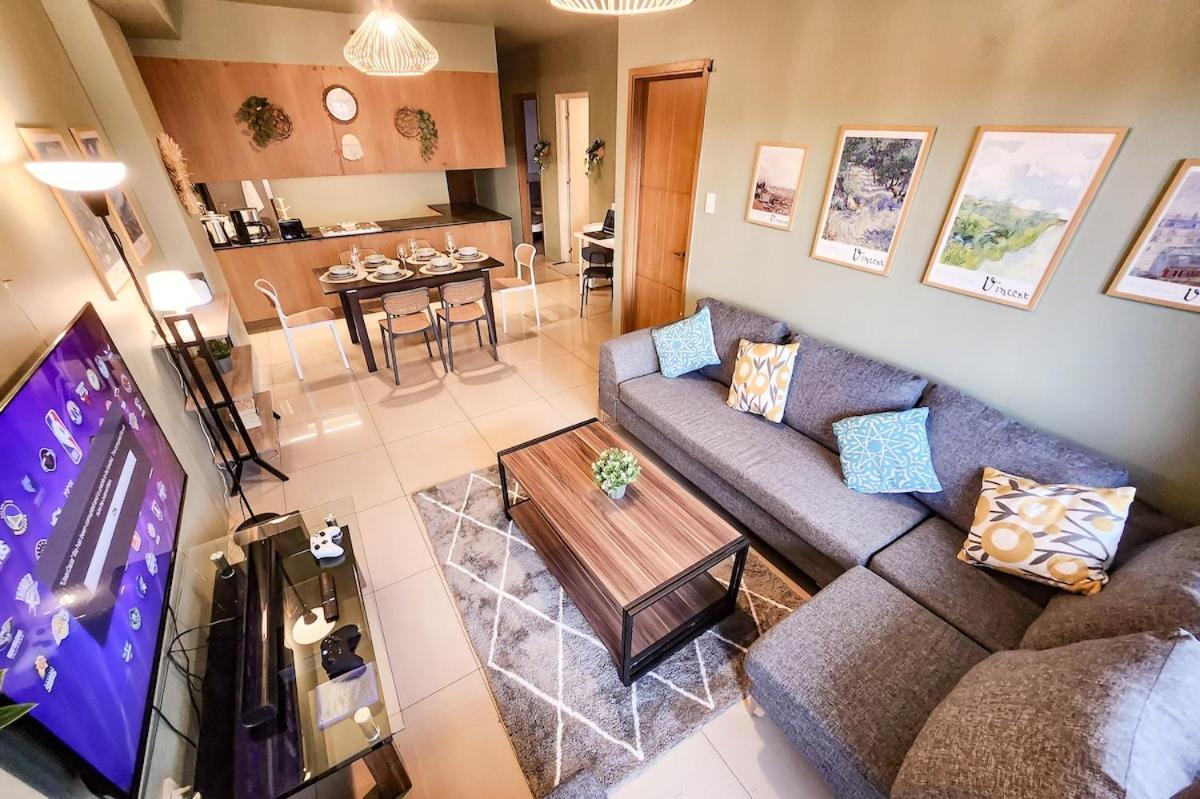 Apartment Artsy 110sqm 2br In Moa 200mbps Wifi Xbox Printer
