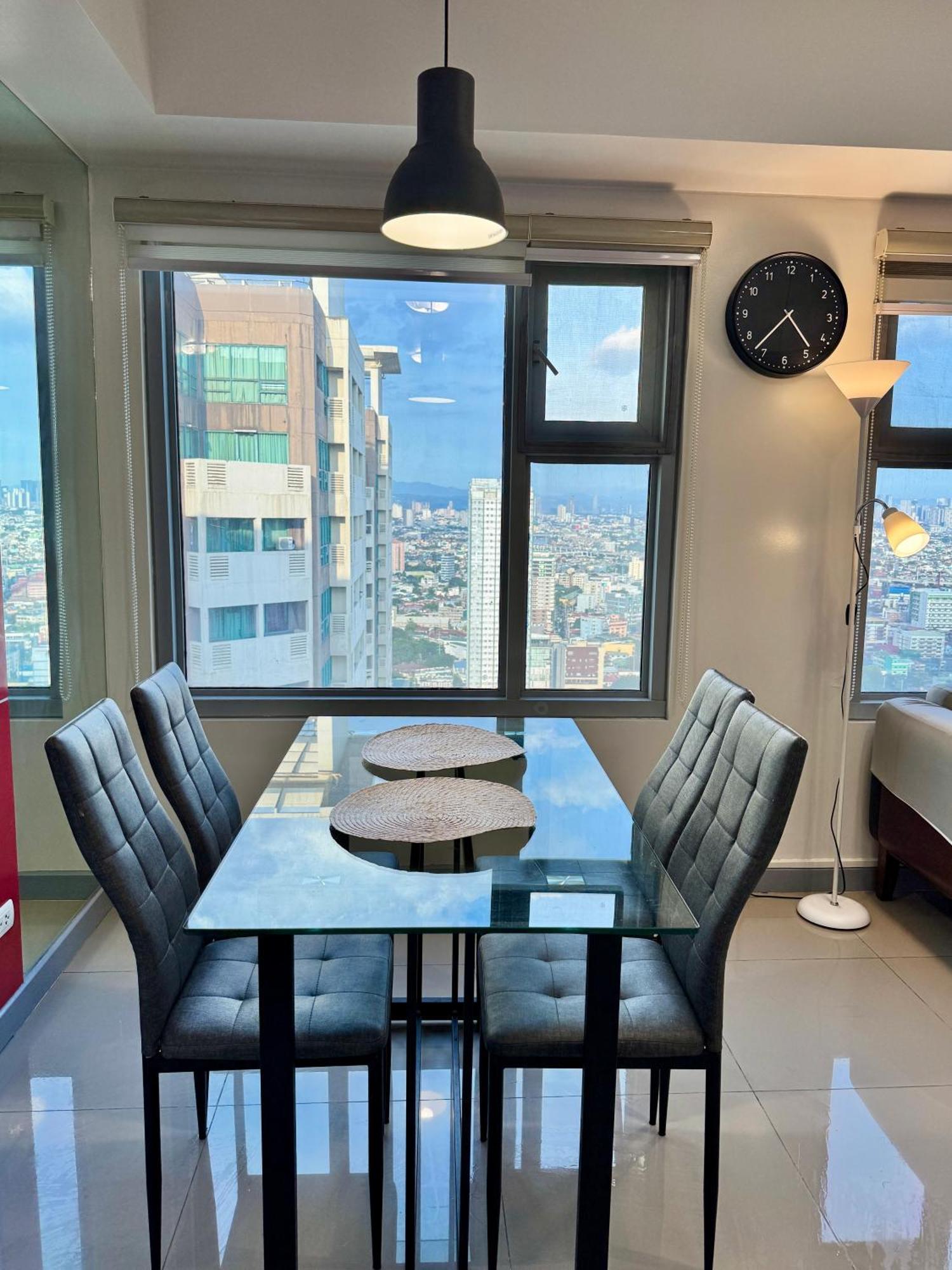 Cozy 1br In Near Us Embassy And Robinsons Place *