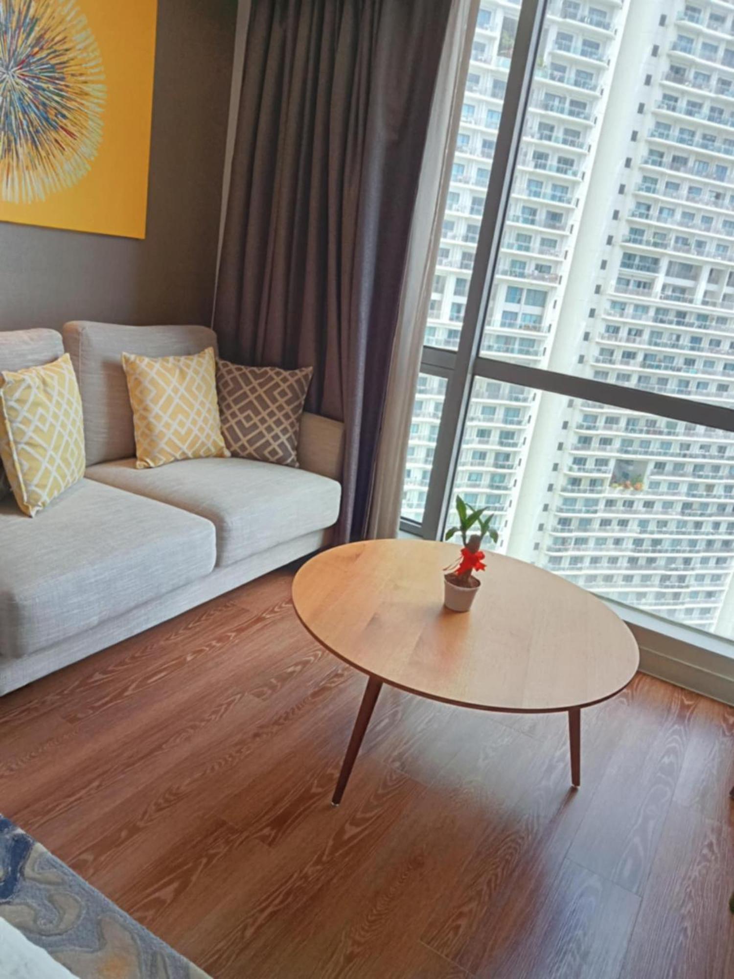 Novotel Manila Aqua Residences Near Makati By Hamodi'Scrib Apartment *