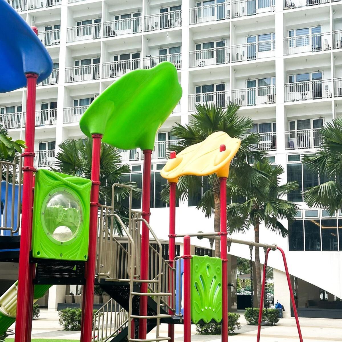 Crizzy's Hub Sariel At Shore Residences Apartment