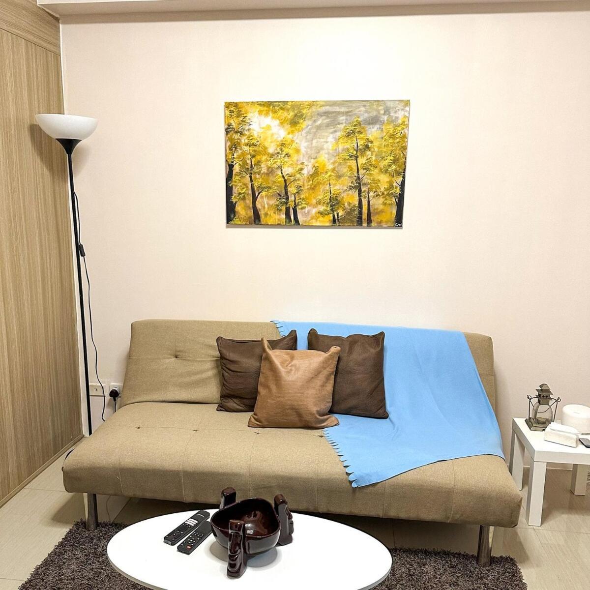 Crizzy's Hub Sariel At Shore Residences * Manila