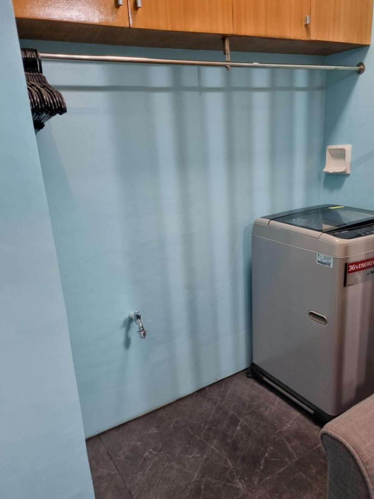 Spacious & Cozy 1-bedroom, Sleeps 2-4 Apartment *