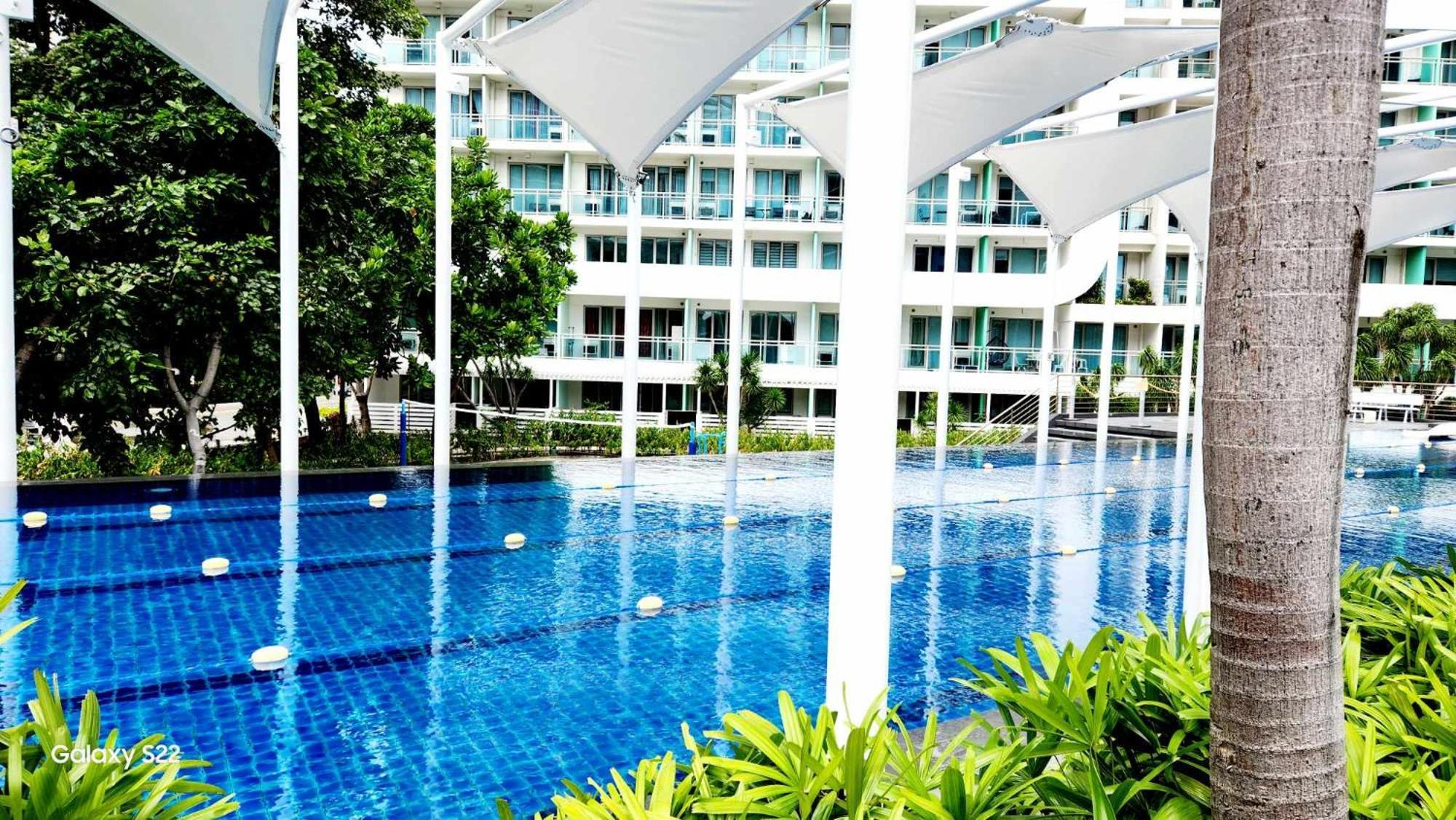 Aerith's Haven Azurecation Aparthotel Manila