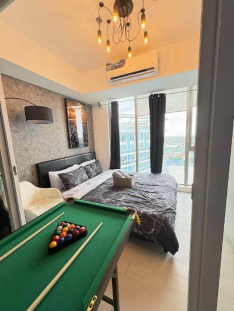 Aparthotel Celestial Sphere Staycation At Azure Urban Residences Paranaque City