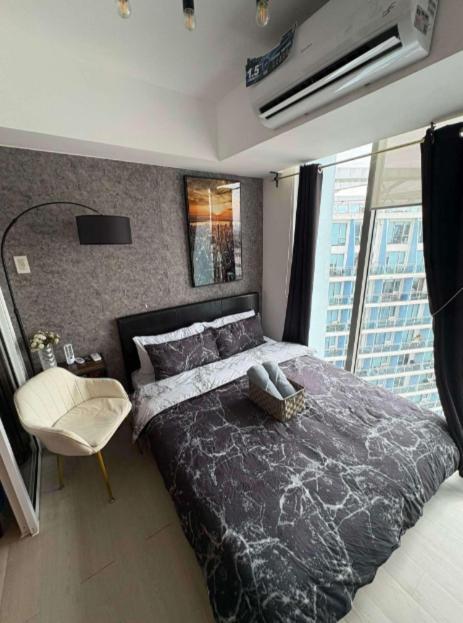 Celestial Sphere Staycation At Azure Urban Residences Paranaque City