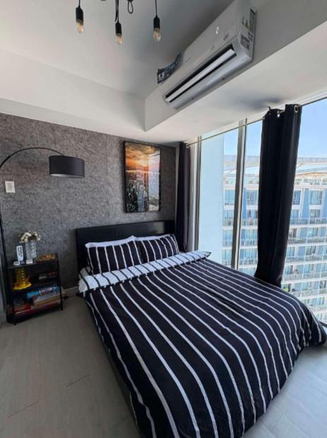 Celestial Sphere Staycation At Azure Urban Residences * Paranaque City