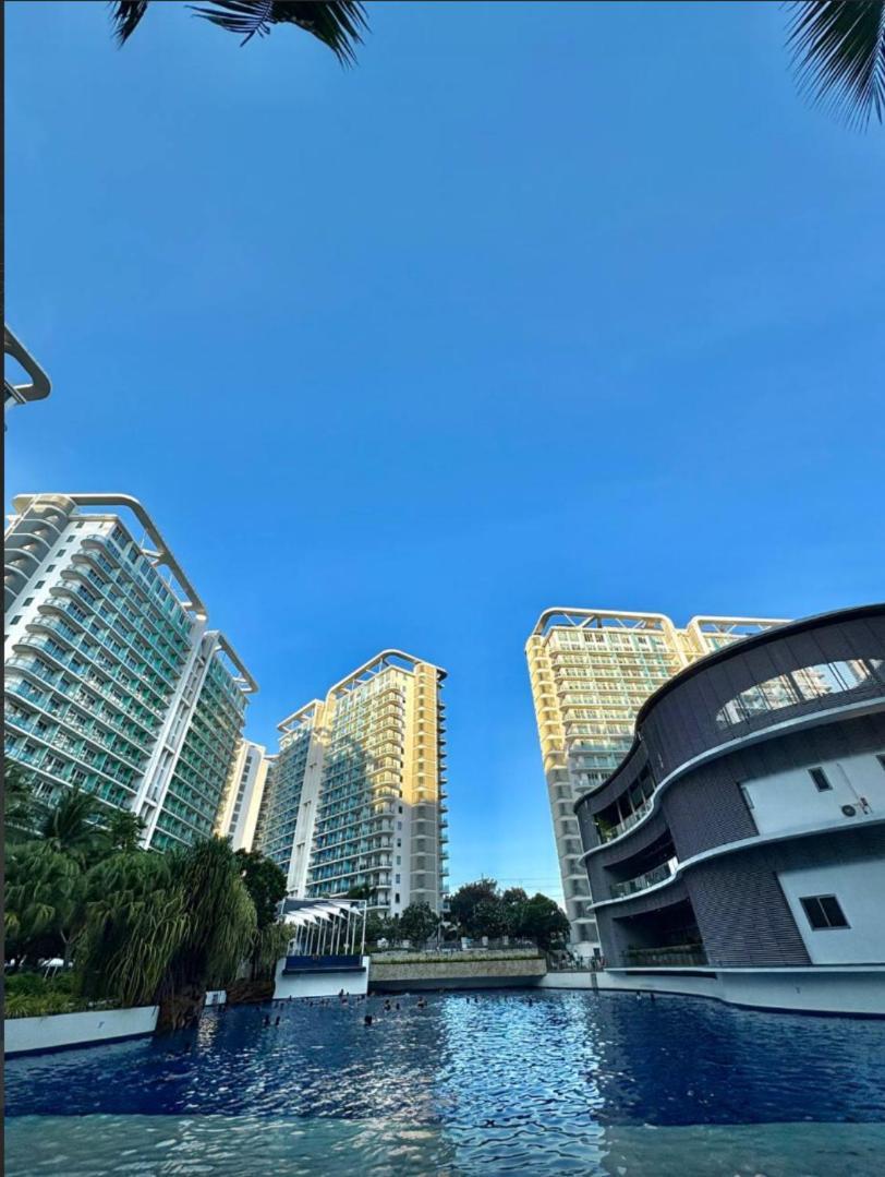 Aparthotel Celestial Sphere Staycation At Azure Urban Residences