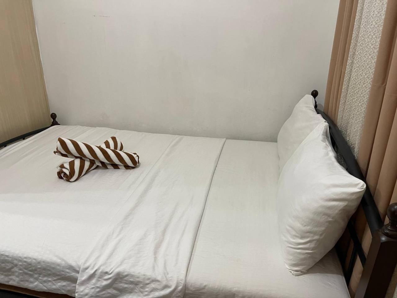 Premiere Haven At Sea Residences Condominium * Manila