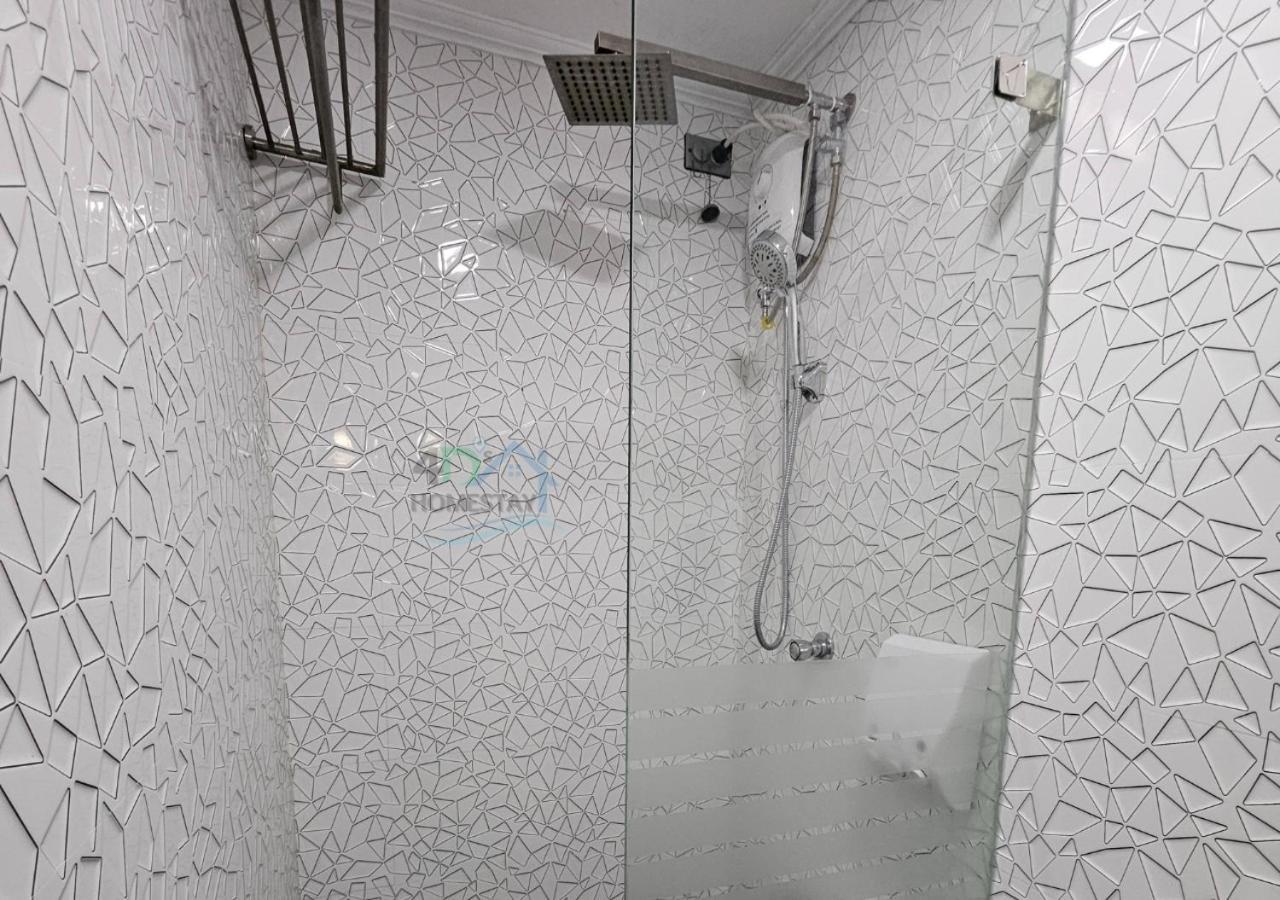 Spacious & Cozy 1-bedroom, Sleeps 2-4 Apartment *