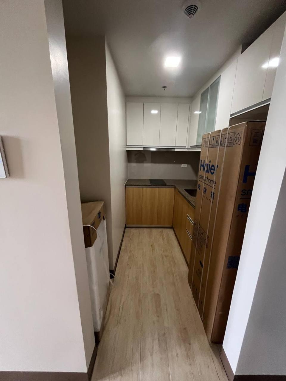 Okada Complex 1br With Balcony View, Sofa, Queen Bed And Wifi 8j *